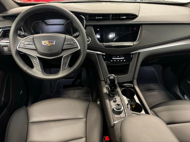 new 2025 Cadillac XT5 car, priced at $47,415