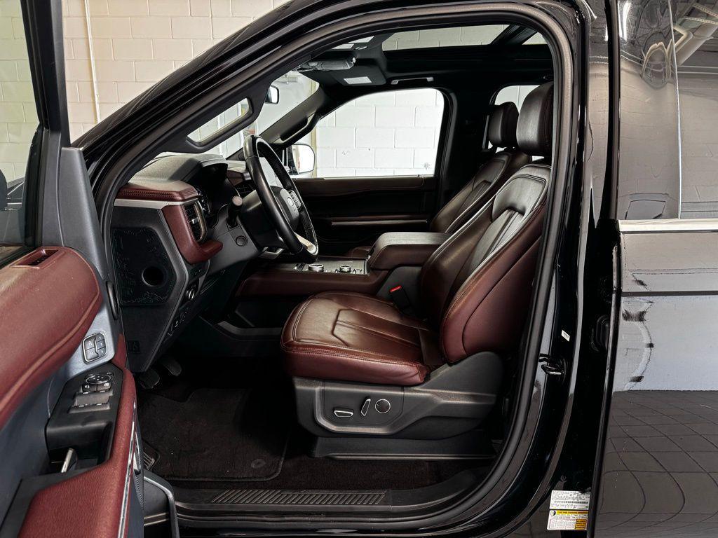 used 2023 Ford Expedition car, priced at $45,997