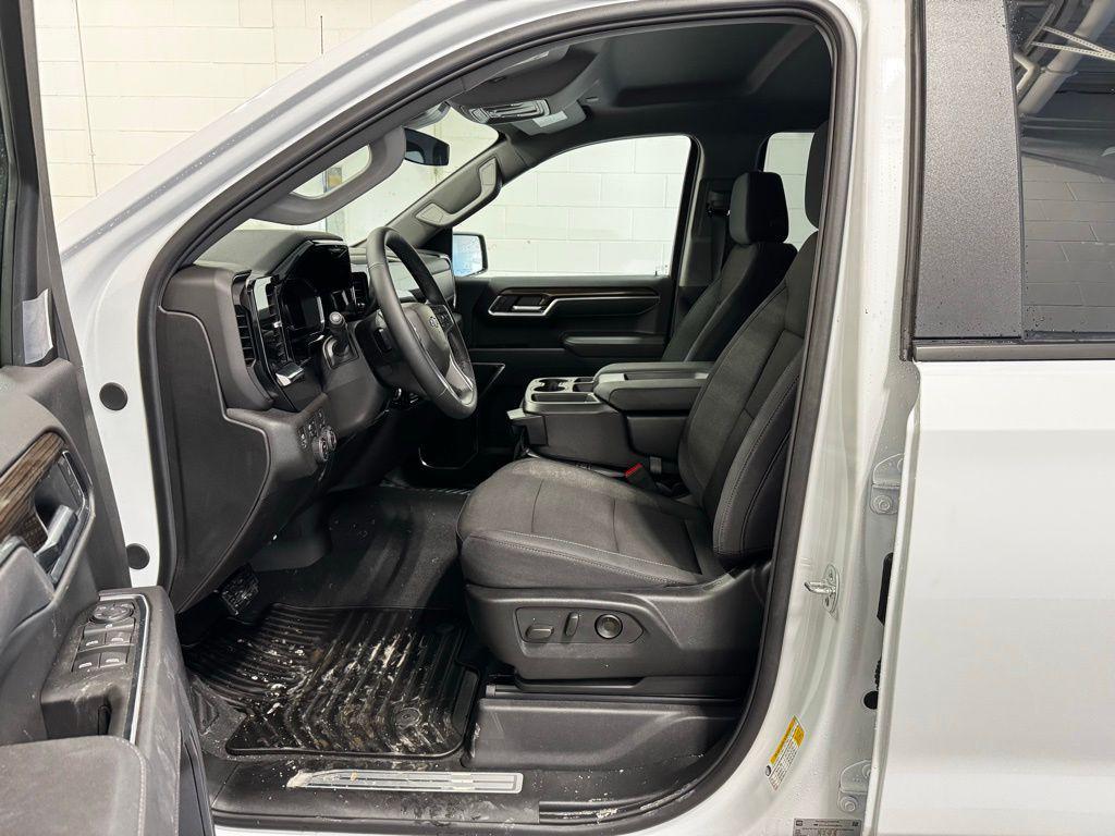 new 2025 Chevrolet Silverado 1500 car, priced at $49,775