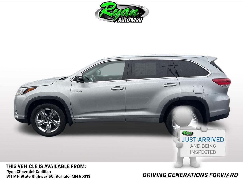 used 2019 Toyota Highlander Hybrid car, priced at $31,499