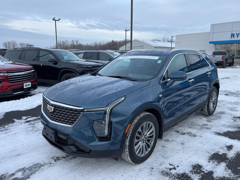 used 2025 Cadillac XT4 car, priced at $39,997