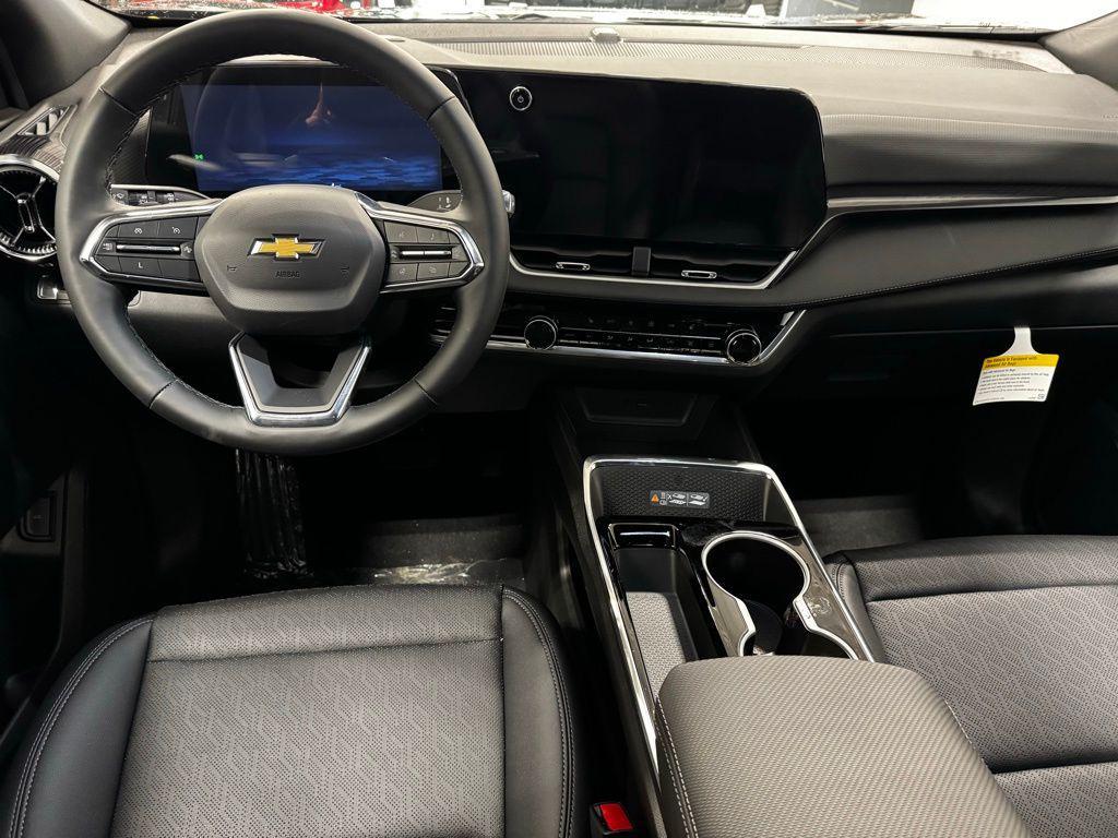 new 2025 Chevrolet Equinox car, priced at $29,995
