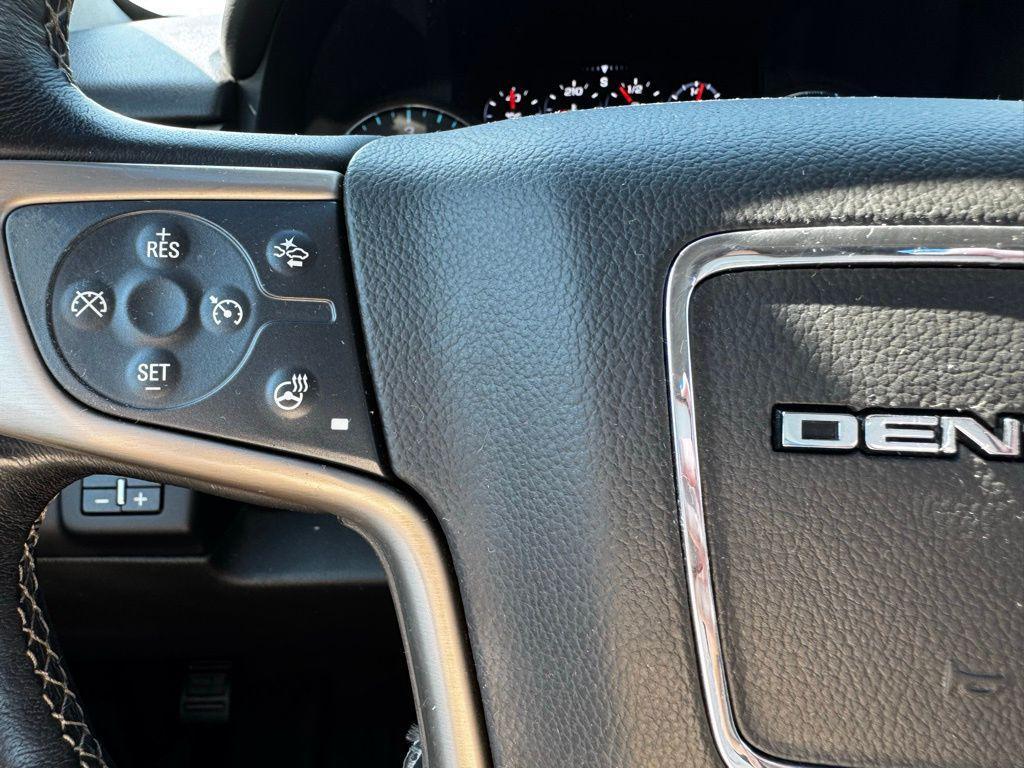 used 2018 GMC Yukon car, priced at $30,899