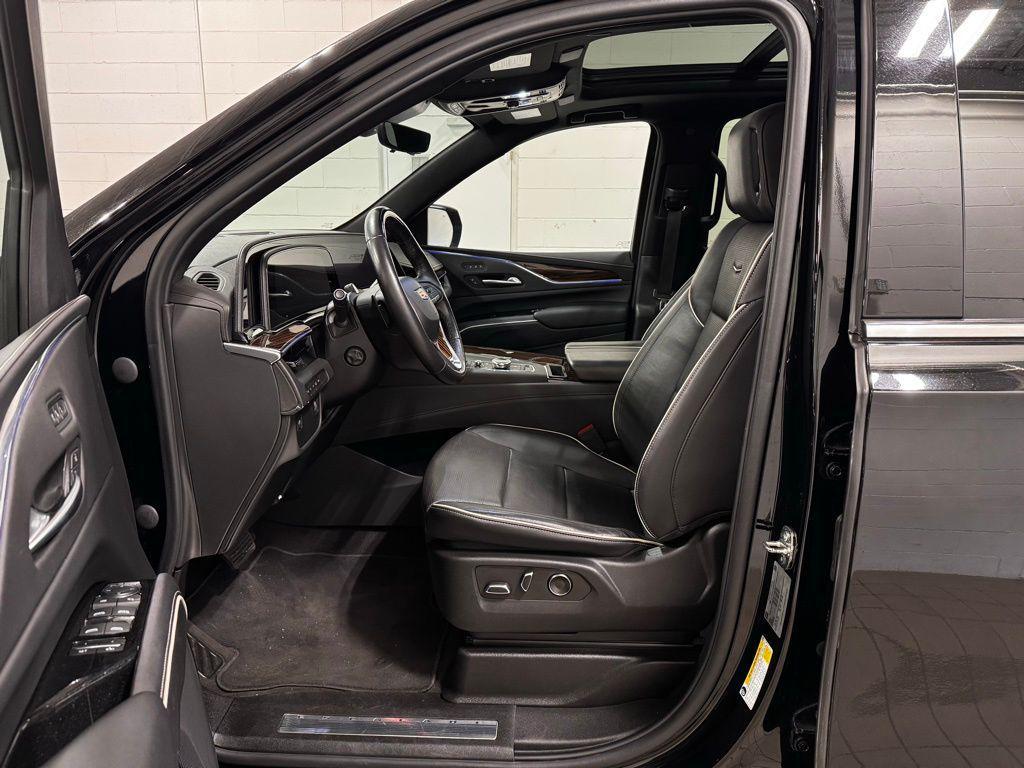 used 2023 Cadillac Escalade ESV car, priced at $65,699