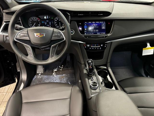 new 2025 Cadillac XT5 car, priced at $52,390