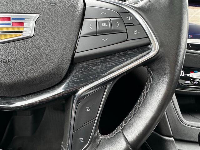 used 2022 Cadillac XT5 car, priced at $34,599