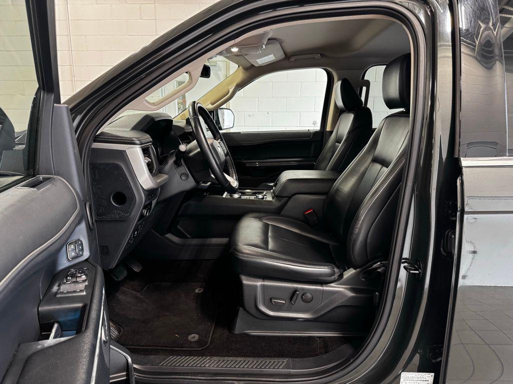 used 2023 Ford Expedition car, priced at $43,997