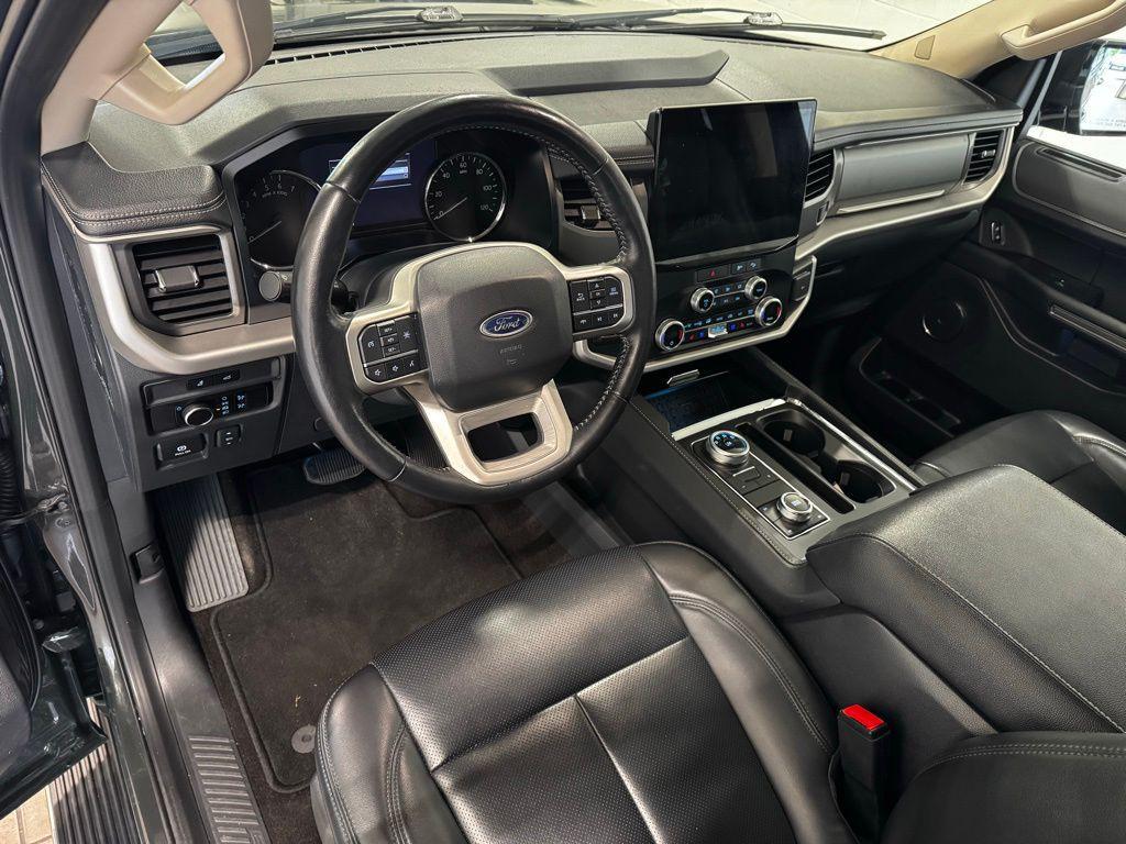 used 2023 Ford Expedition car, priced at $43,997