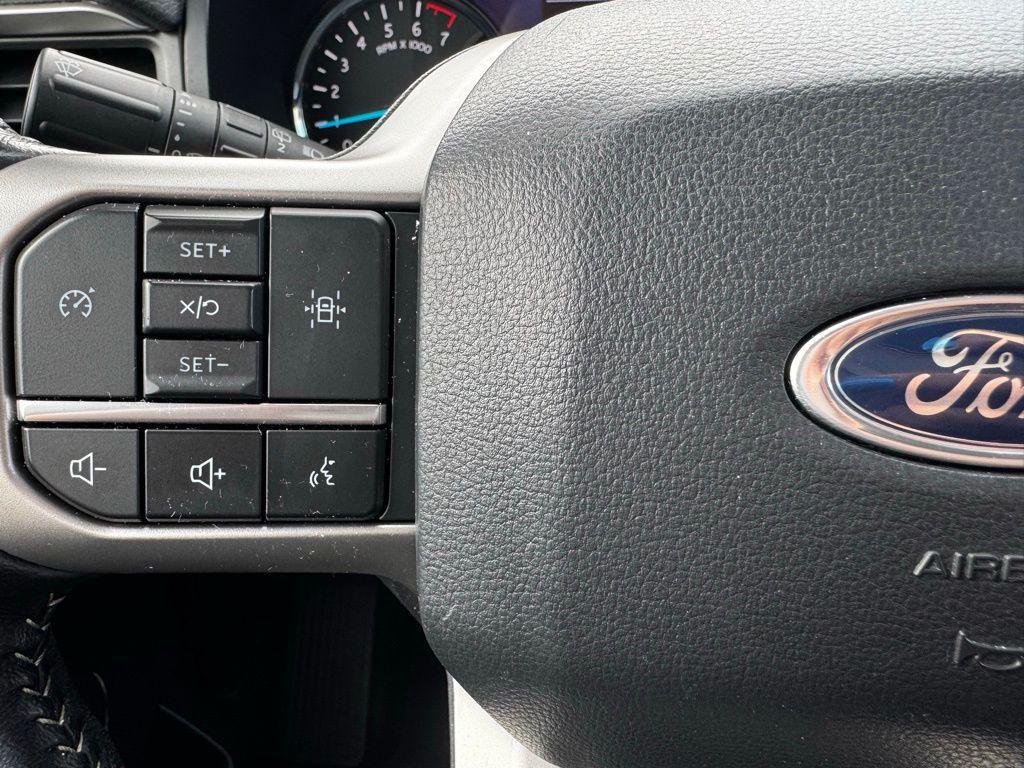 used 2023 Ford Expedition car, priced at $43,997