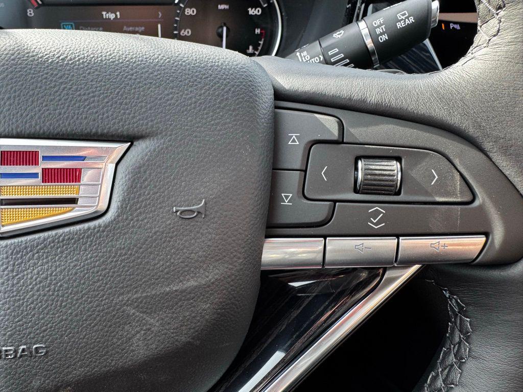 new 2025 Cadillac XT6 car, priced at $58,065
