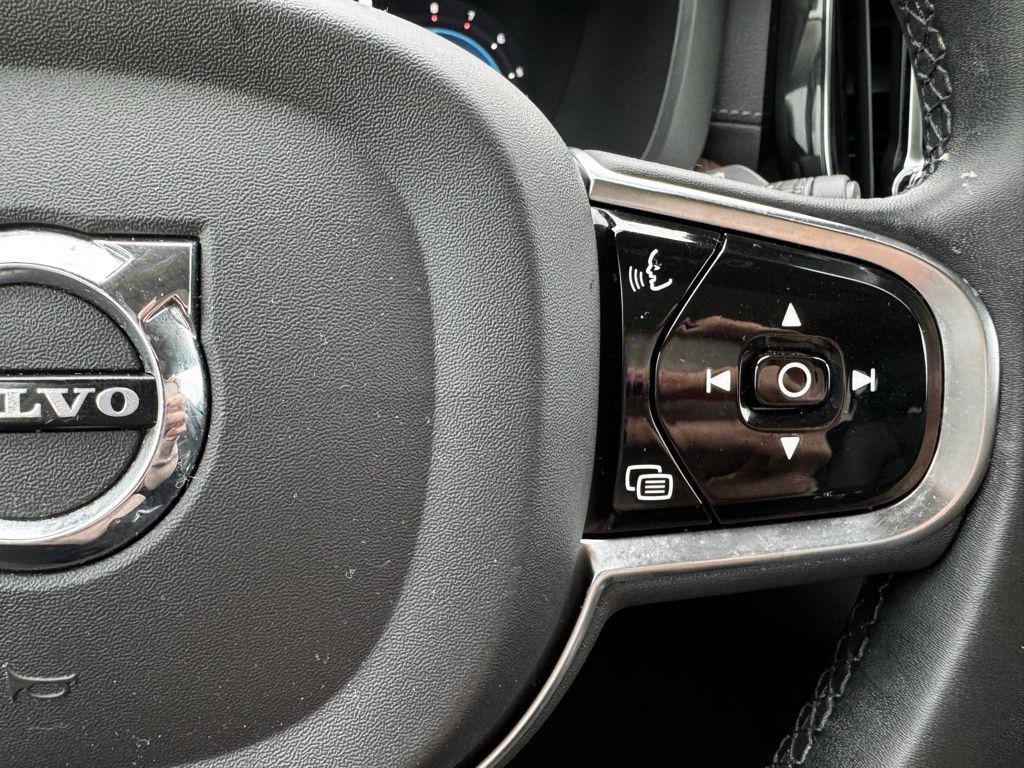 used 2023 Volvo XC60 car, priced at $33,997