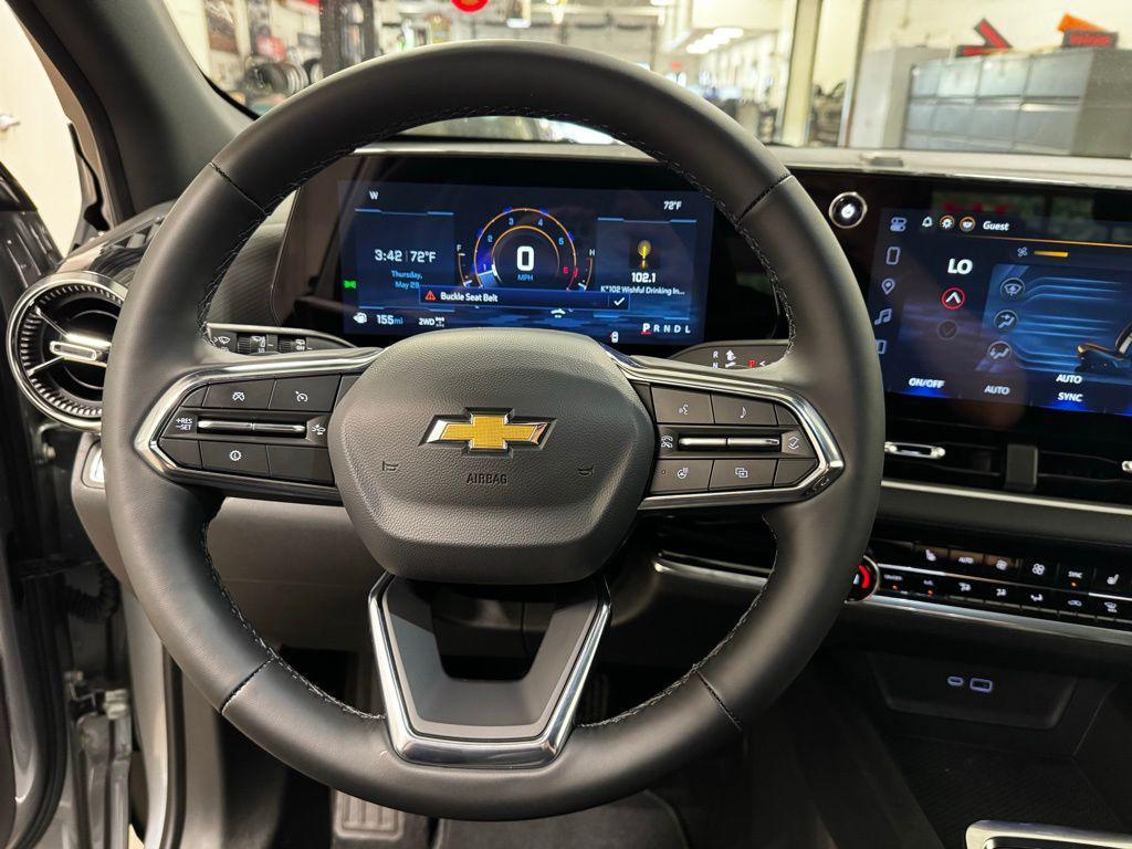 new 2026 Chevrolet Equinox car, priced at $29,495