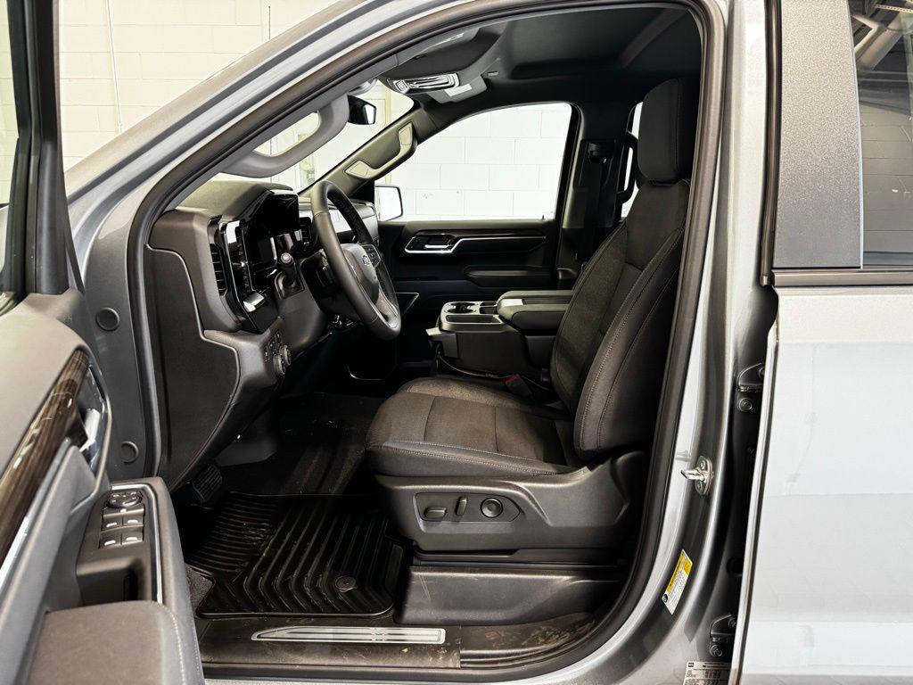 new 2025 Chevrolet Silverado 1500 car, priced at $51,775