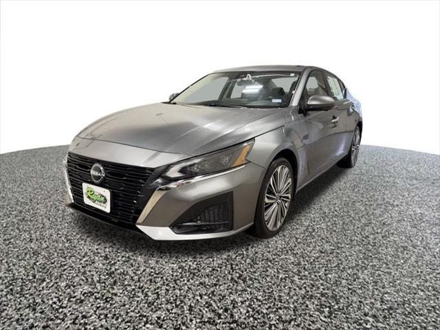 used 2023 Nissan Altima car, priced at $21,397