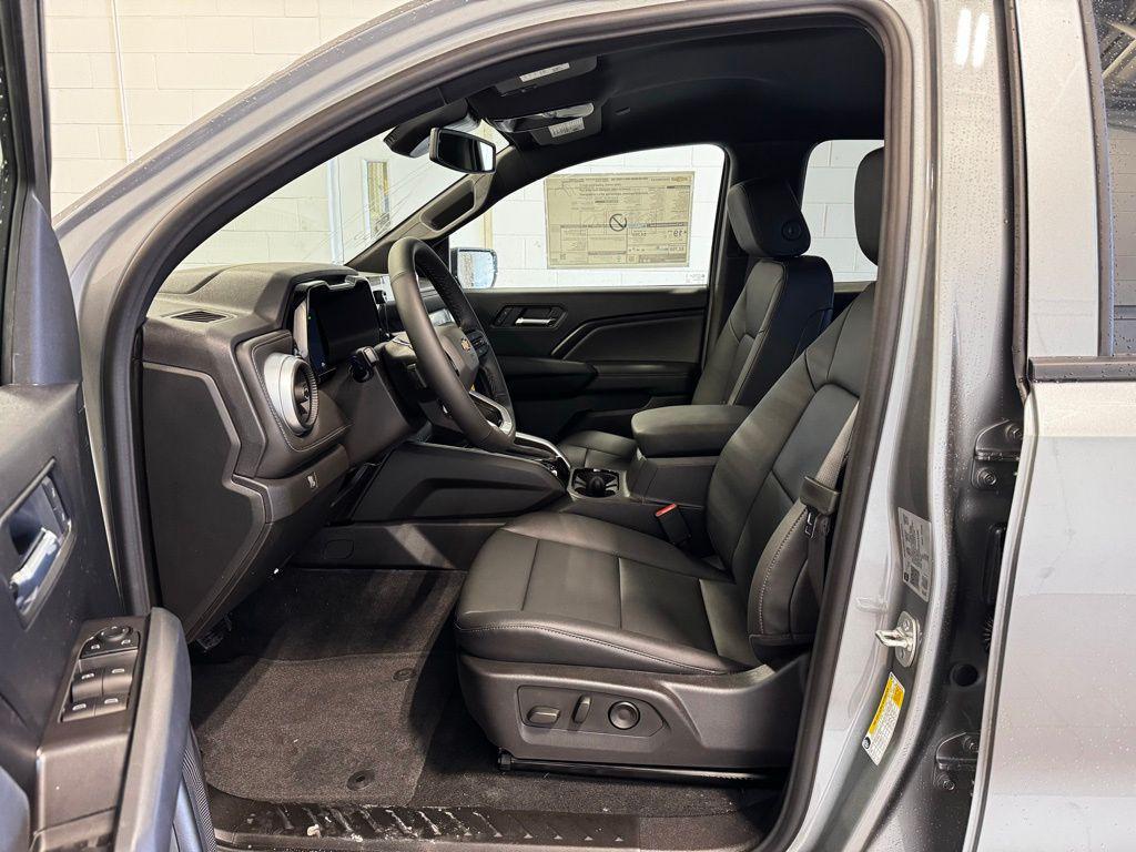 new 2025 Chevrolet Colorado car, priced at $38,965