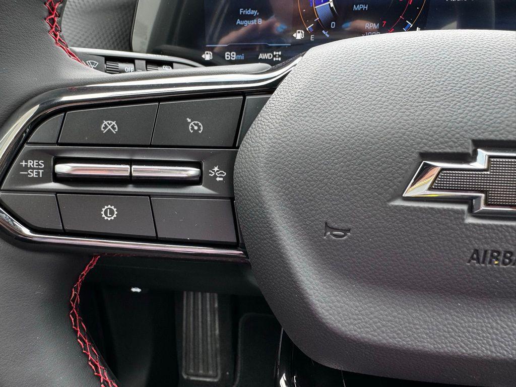 new 2026 Chevrolet Equinox car, priced at $35,340