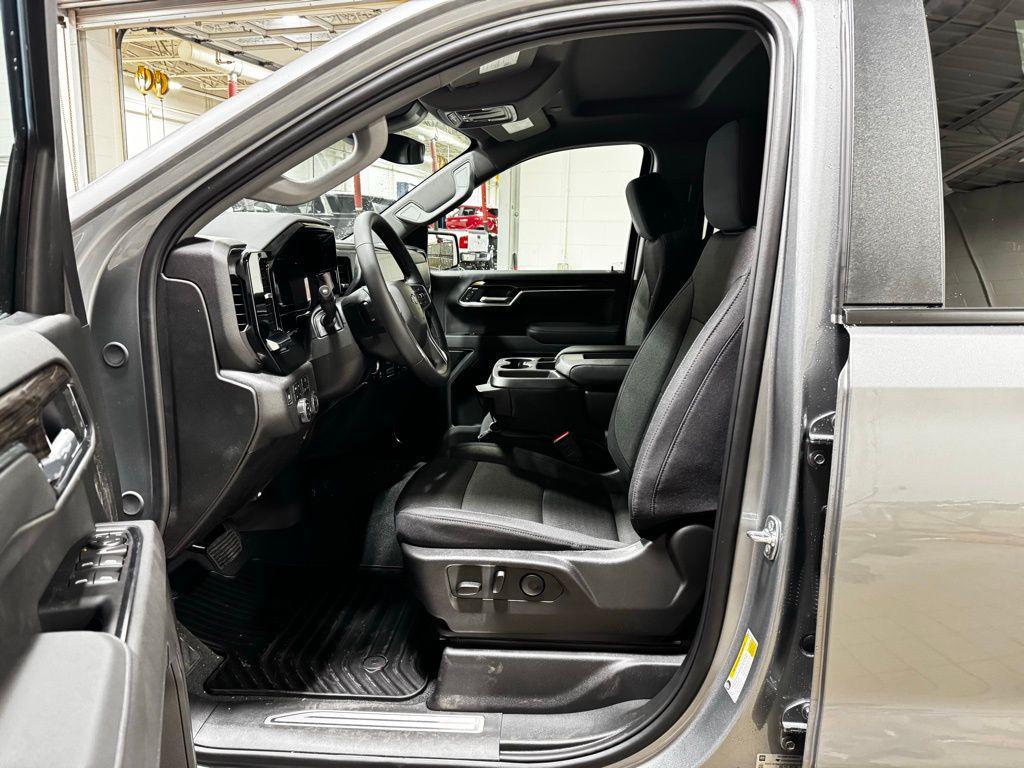 new 2025 Chevrolet Silverado 1500 car, priced at $51,775