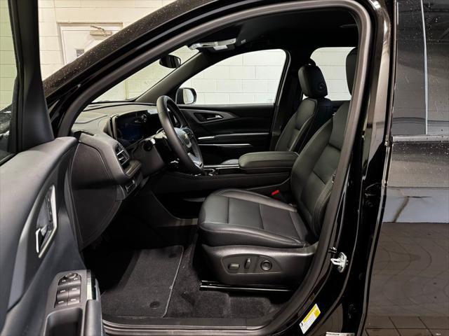 new 2025 Chevrolet Traverse car, priced at $43,995