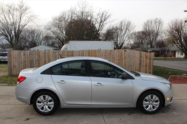 used 2013 Chevrolet Cruze car, priced at $8,249