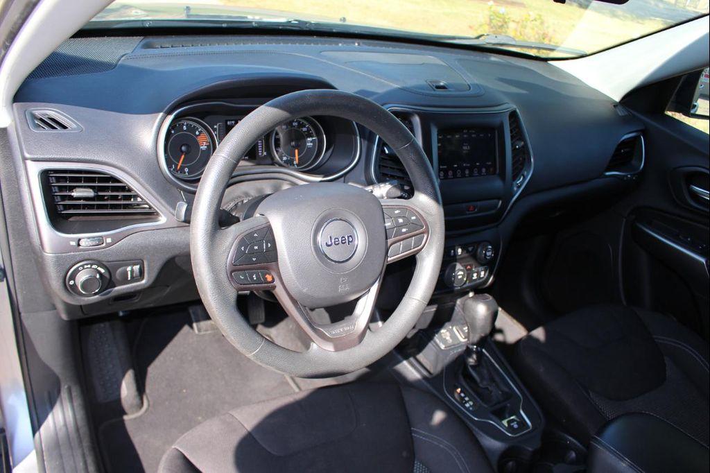 used 2020 Jeep Cherokee car, priced at $10,495