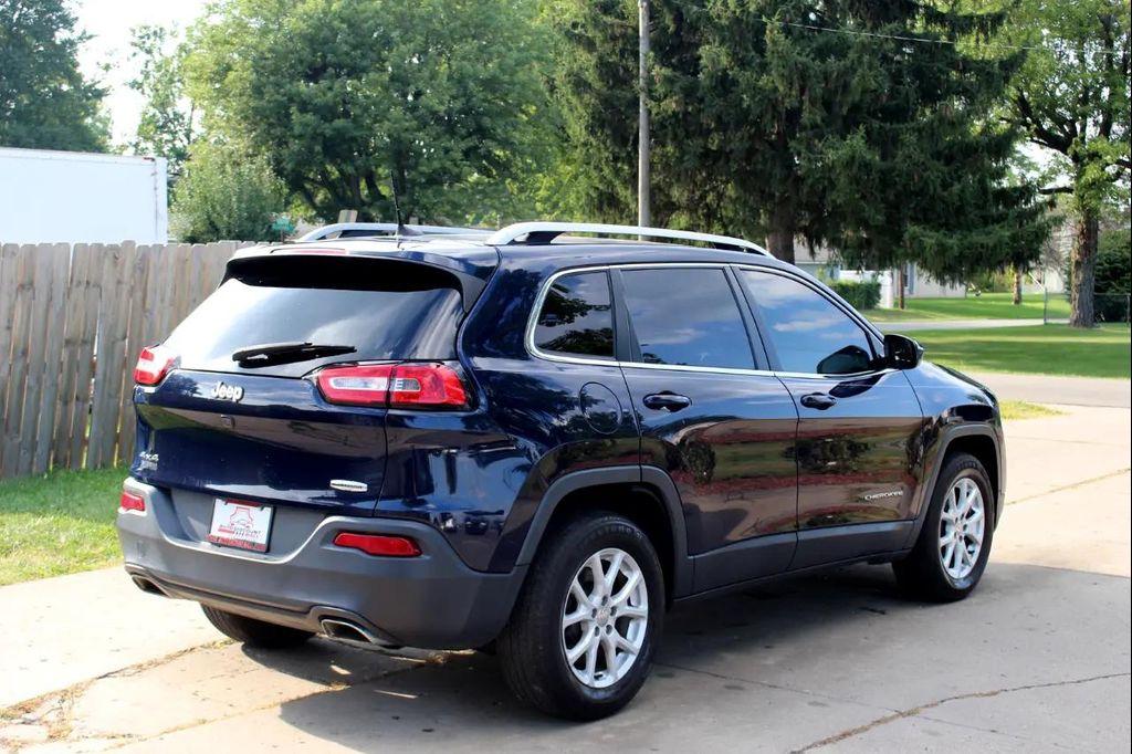 used 2016 Jeep Cherokee car, priced at $10,995
