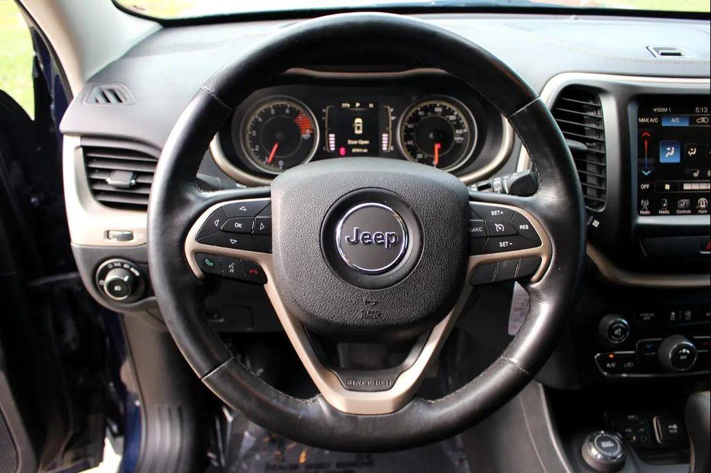 used 2016 Jeep Cherokee car, priced at $10,995