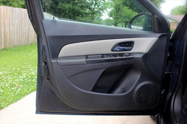used 2015 Chevrolet Cruze car, priced at $7,495