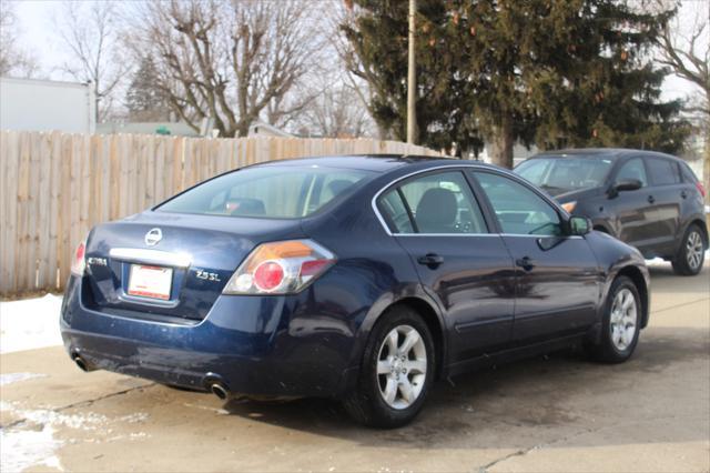 used 2009 Nissan Altima car, priced at $5,495