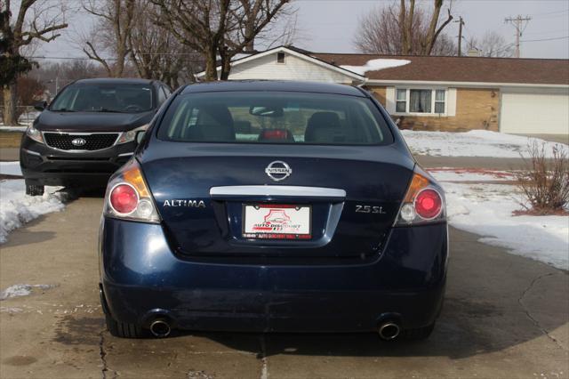 used 2009 Nissan Altima car, priced at $5,495