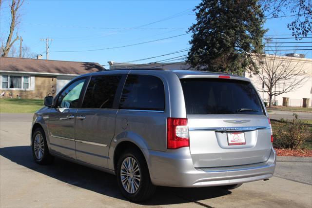 used 2014 Chrysler Town & Country car, priced at $9,495