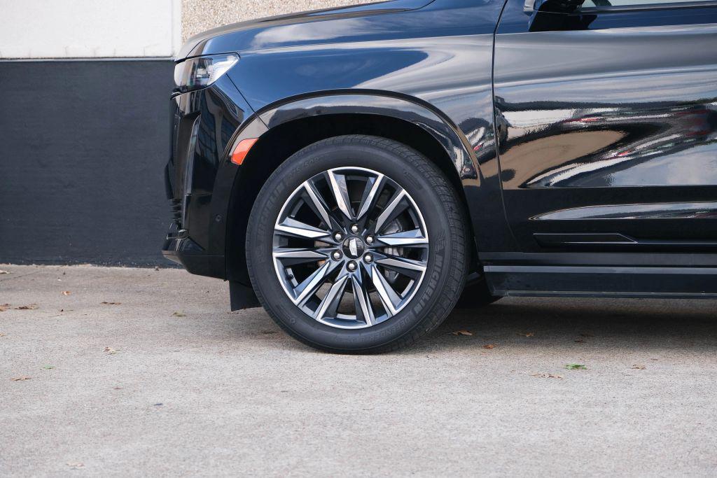 used 2021 Cadillac Escalade ESV car, priced at $58,990