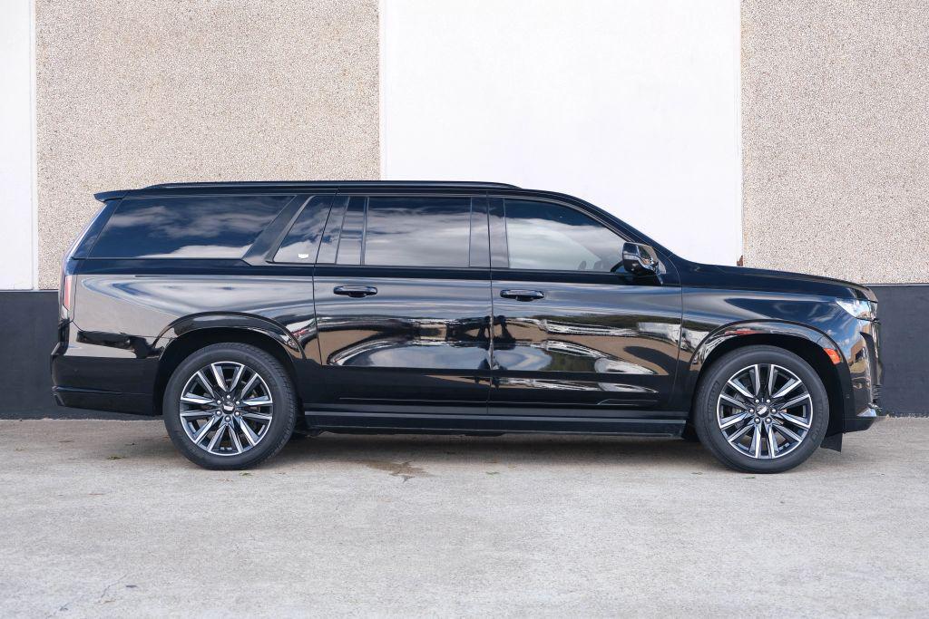 used 2021 Cadillac Escalade ESV car, priced at $58,990