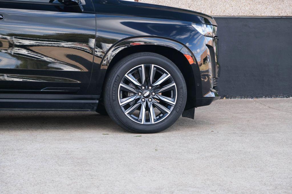 used 2021 Cadillac Escalade ESV car, priced at $58,990