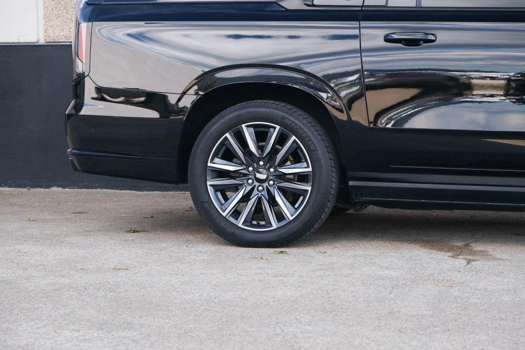 used 2021 Cadillac Escalade ESV car, priced at $58,990