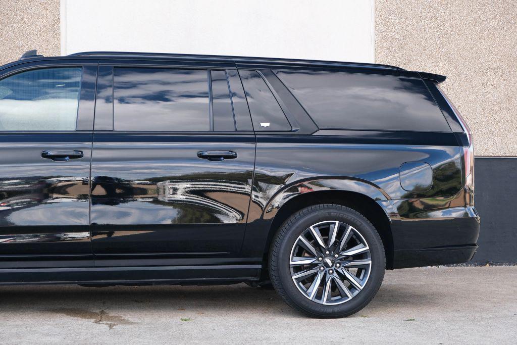 used 2021 Cadillac Escalade ESV car, priced at $58,990