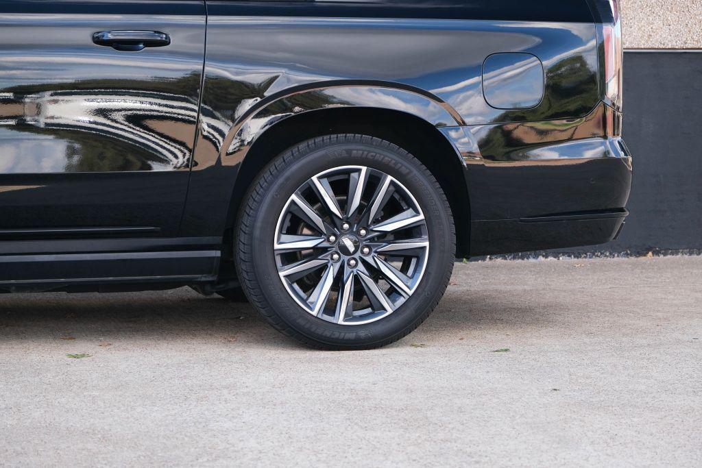 used 2021 Cadillac Escalade ESV car, priced at $58,990