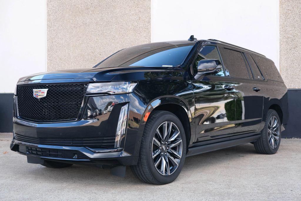 used 2021 Cadillac Escalade ESV car, priced at $58,990