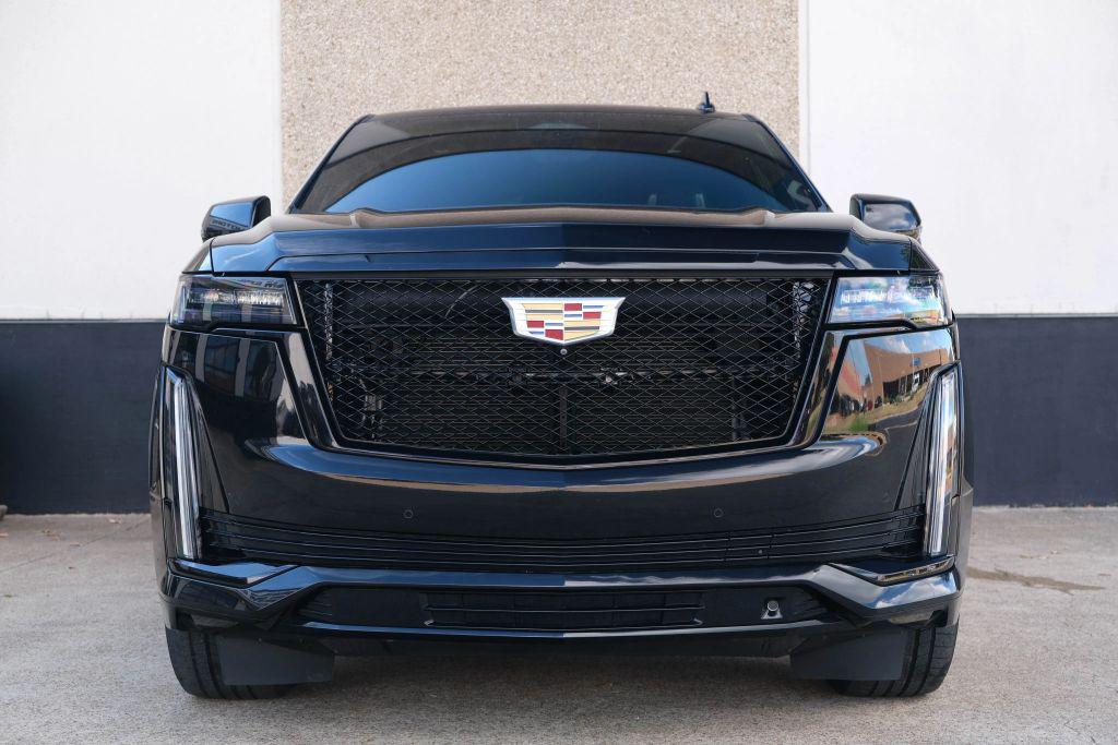 used 2021 Cadillac Escalade ESV car, priced at $58,990