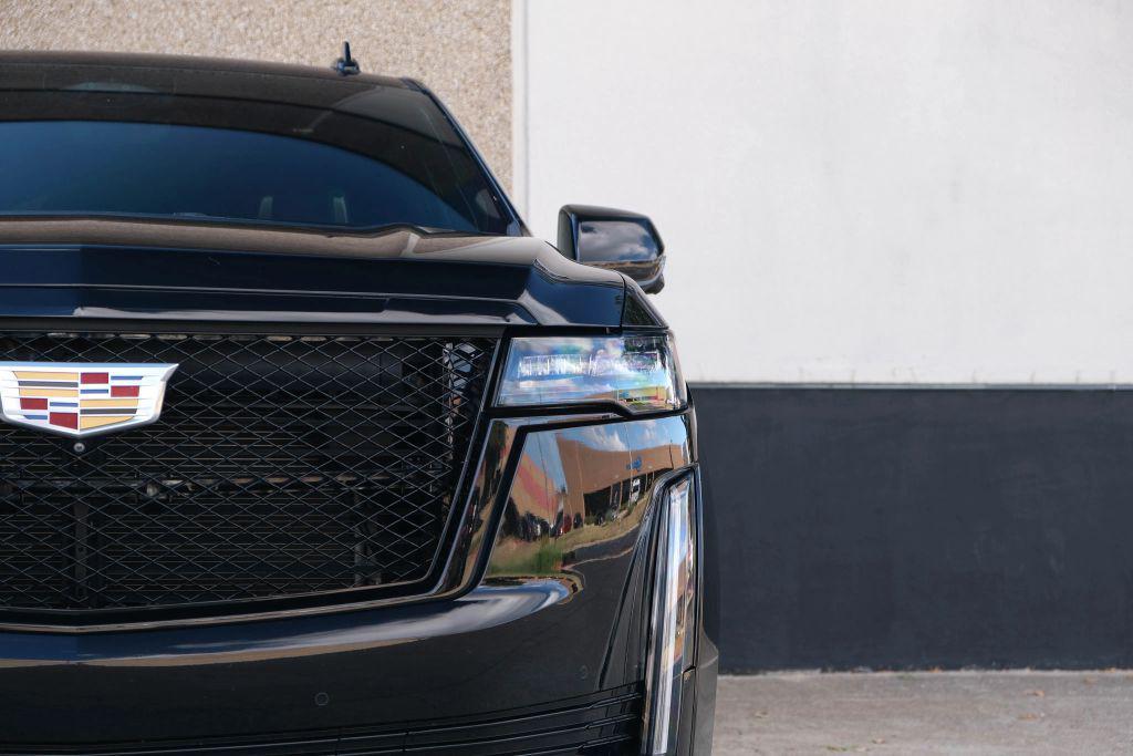 used 2021 Cadillac Escalade ESV car, priced at $58,990