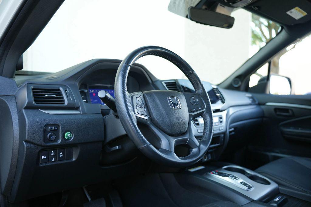used 2022 Honda Passport car, priced at $31,800