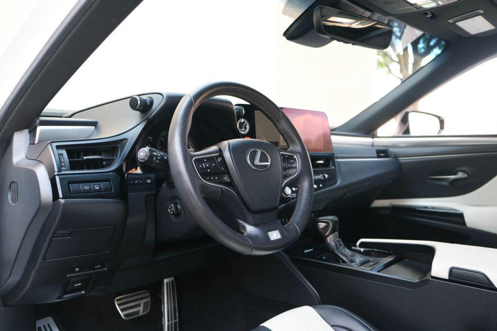 used 2023 Lexus ES 350 car, priced at $43,900