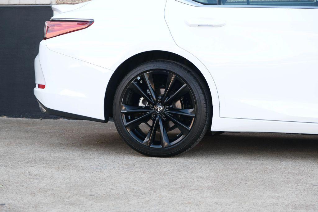 used 2023 Lexus ES 350 car, priced at $43,900