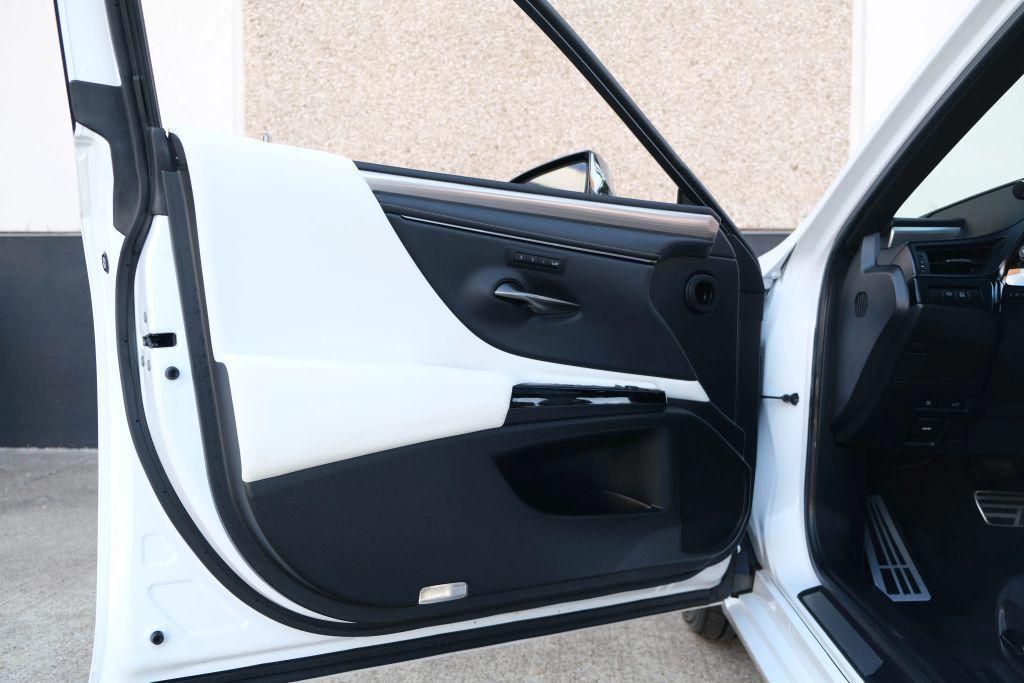 used 2023 Lexus ES 350 car, priced at $43,900