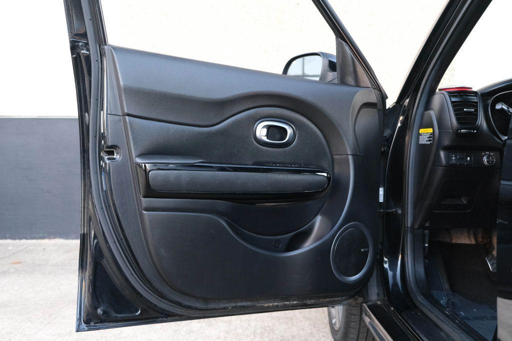 used 2016 Kia Soul car, priced at $11,490