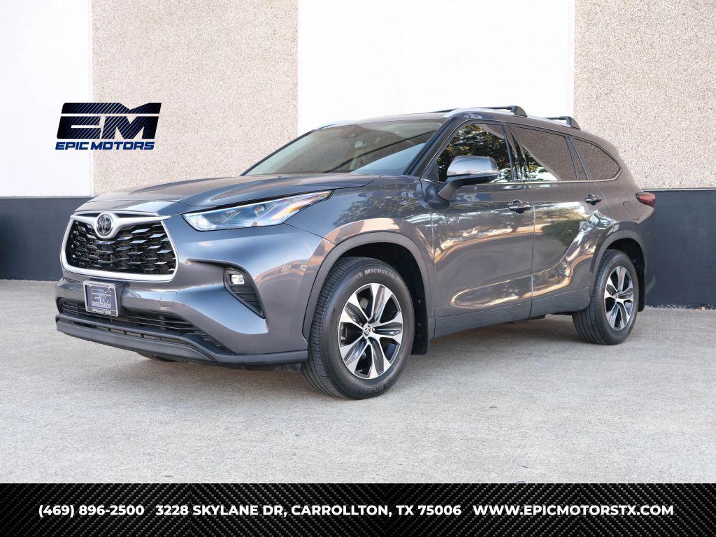 used 2022 Toyota Highlander car, priced at $34,990