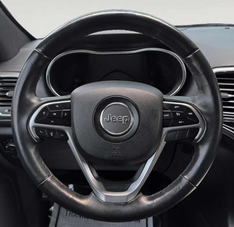 used 2018 Jeep Grand Cherokee car, priced at $13,400
