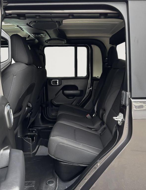 used 2022 Jeep Gladiator car, priced at $33,400