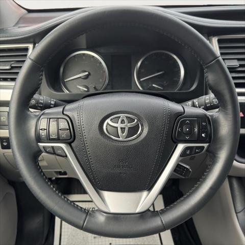 used 2018 Toyota Highlander car, priced at $20,900