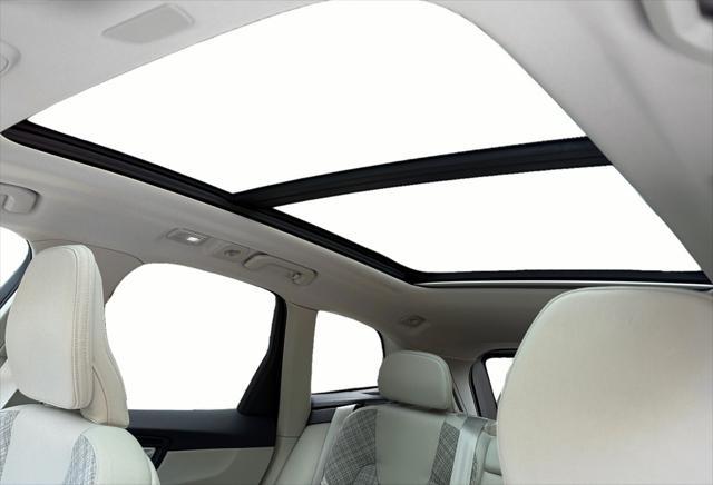 used 2022 Volvo XC60 car, priced at $29,200