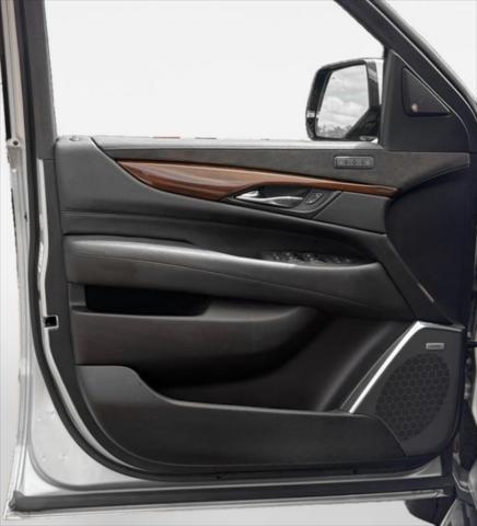 used 2020 Cadillac Escalade ESV car, priced at $37,900